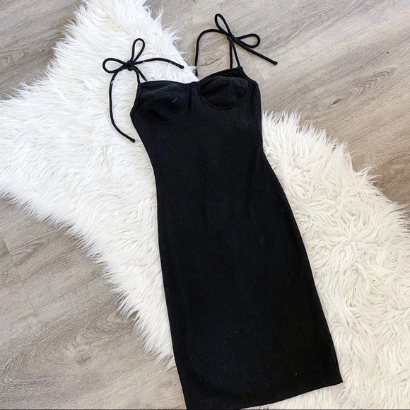 Black bodycon dress - Picture 1 of 4